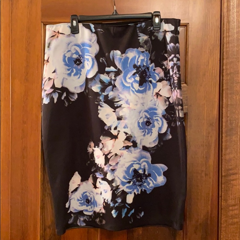 Apt 9 Floral pencil skirt